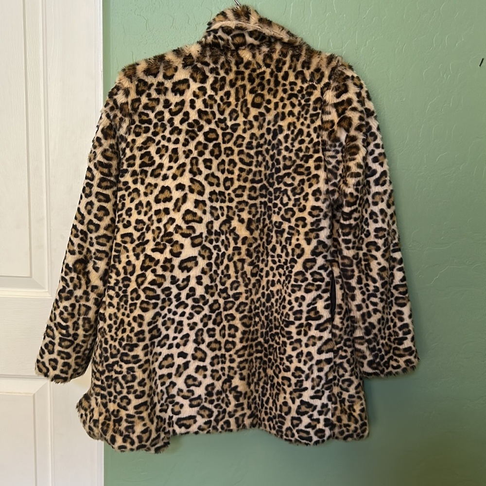 Leopard-printed Jacket - Picture 2 of 3
